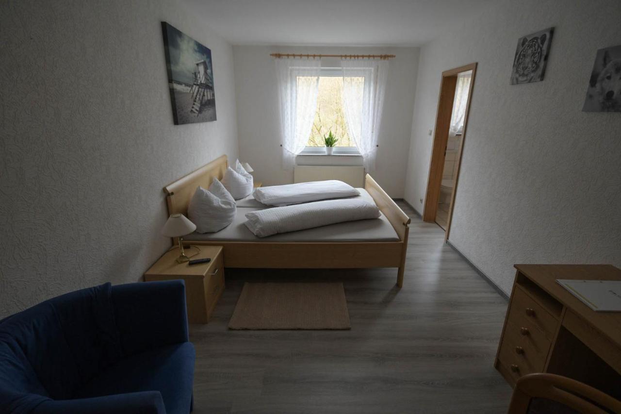 Zimmer Ohne Fruehstueck In Der Forellenzucht Burgen  Exterior photo