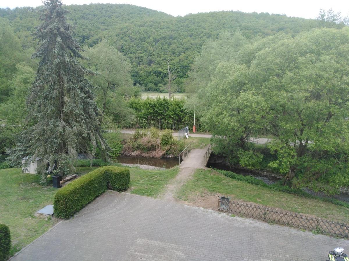 Zimmer Ohne Fruehstueck In Der Forellenzucht Burgen  Exterior photo