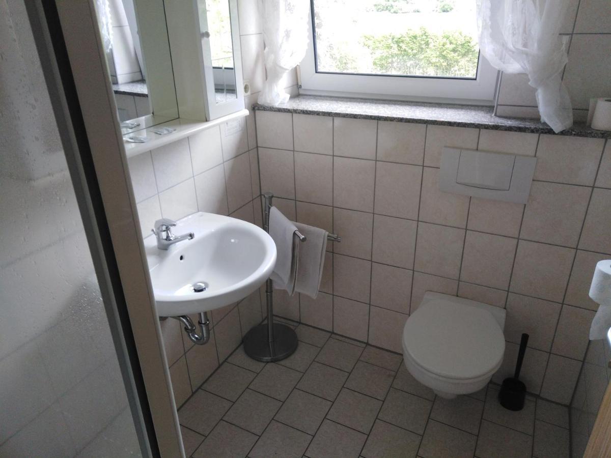 Zimmer Ohne Fruehstueck In Der Forellenzucht Burgen  Exterior photo